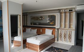 Heraldic Room Hotel